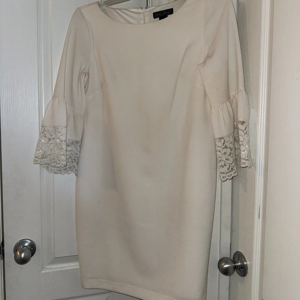 Jessica Howard Women's White Bell Lace Sleeve Dress Size 12P